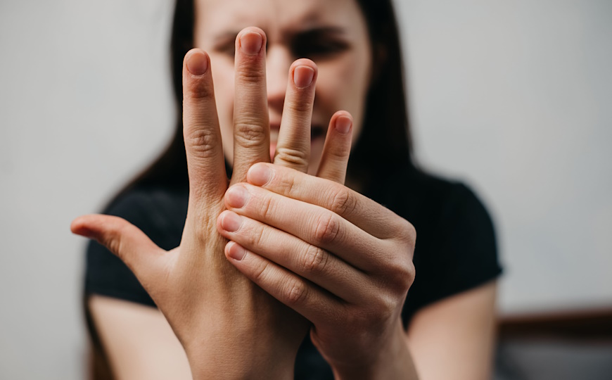 Генноинженерные цинковые пальцы выключили рецептор боли у обезьян