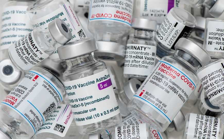 ВОЗ рекомендует обновить вакцины для борьбы со штаммом омикрон
